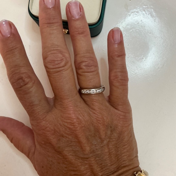 Ladies platinum and diamond ring size 6. 1/2 carat diamonds E-F Color VS Clarity - Picture 5 of 5